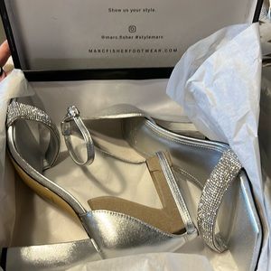 Marc Fisher formal dress shoes, size 8.5 M silver, with rhinestone accents